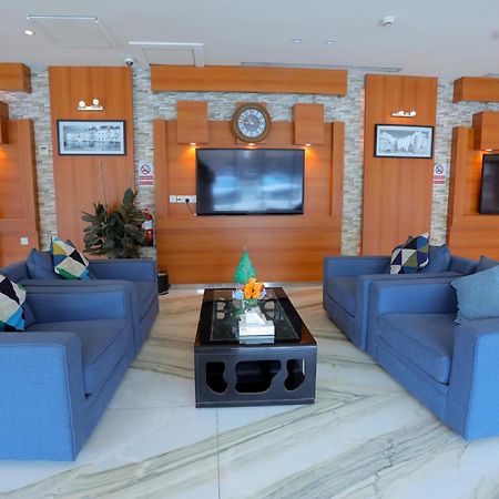 هوستا الملقا Aparthotel Rijád Kültér fotó
